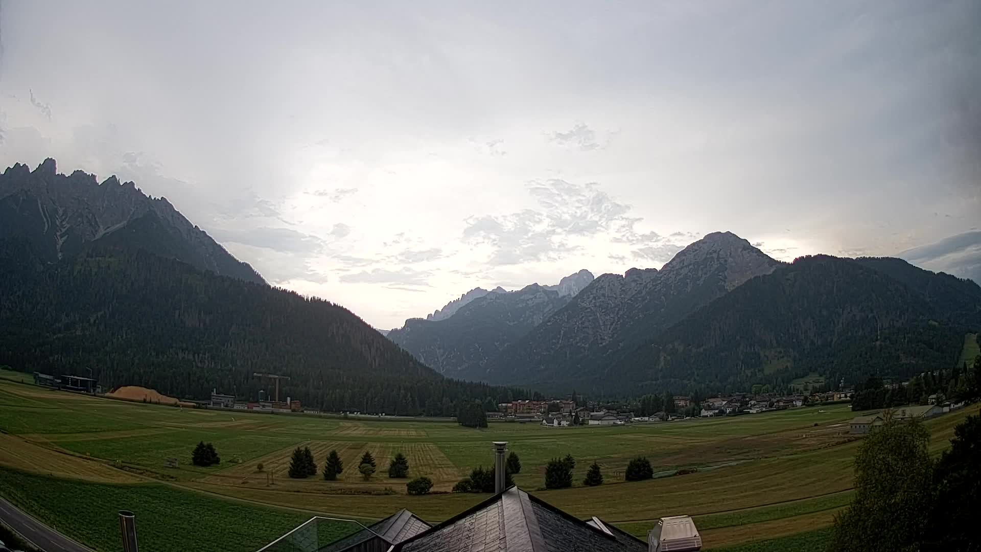 Webcam Toblach Dolomites – View from Hotel Rosengarten