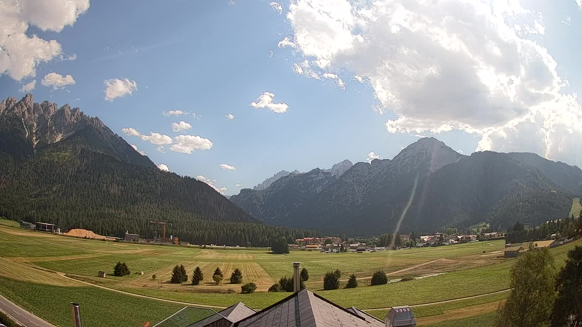 Web kamera Toblach Dolomiti – Pogled s Hotela Rosengarten