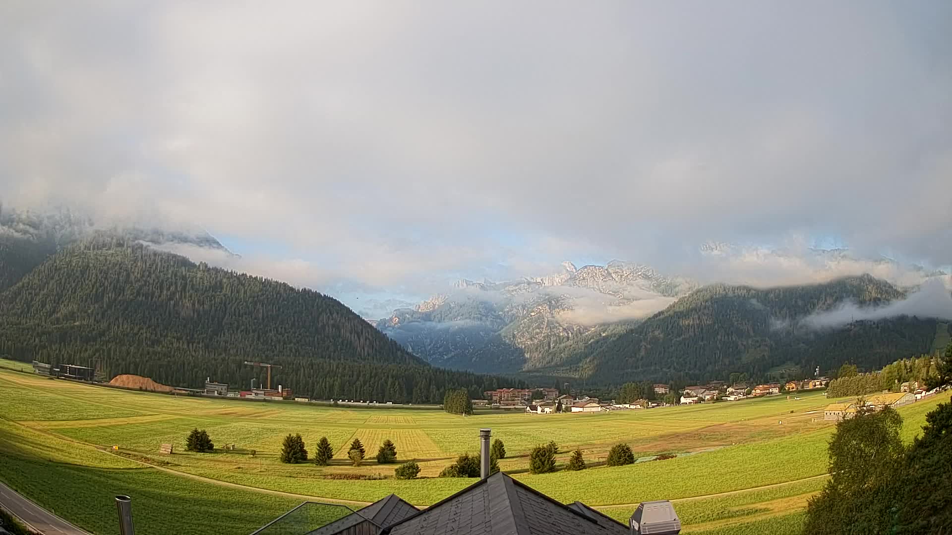 Webcam Toblach Dolomites – View from Hotel Rosengarten