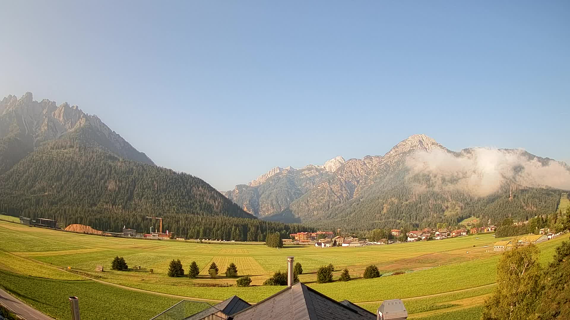 Webcam Toblach Dolomites – View from Hotel Rosengarten