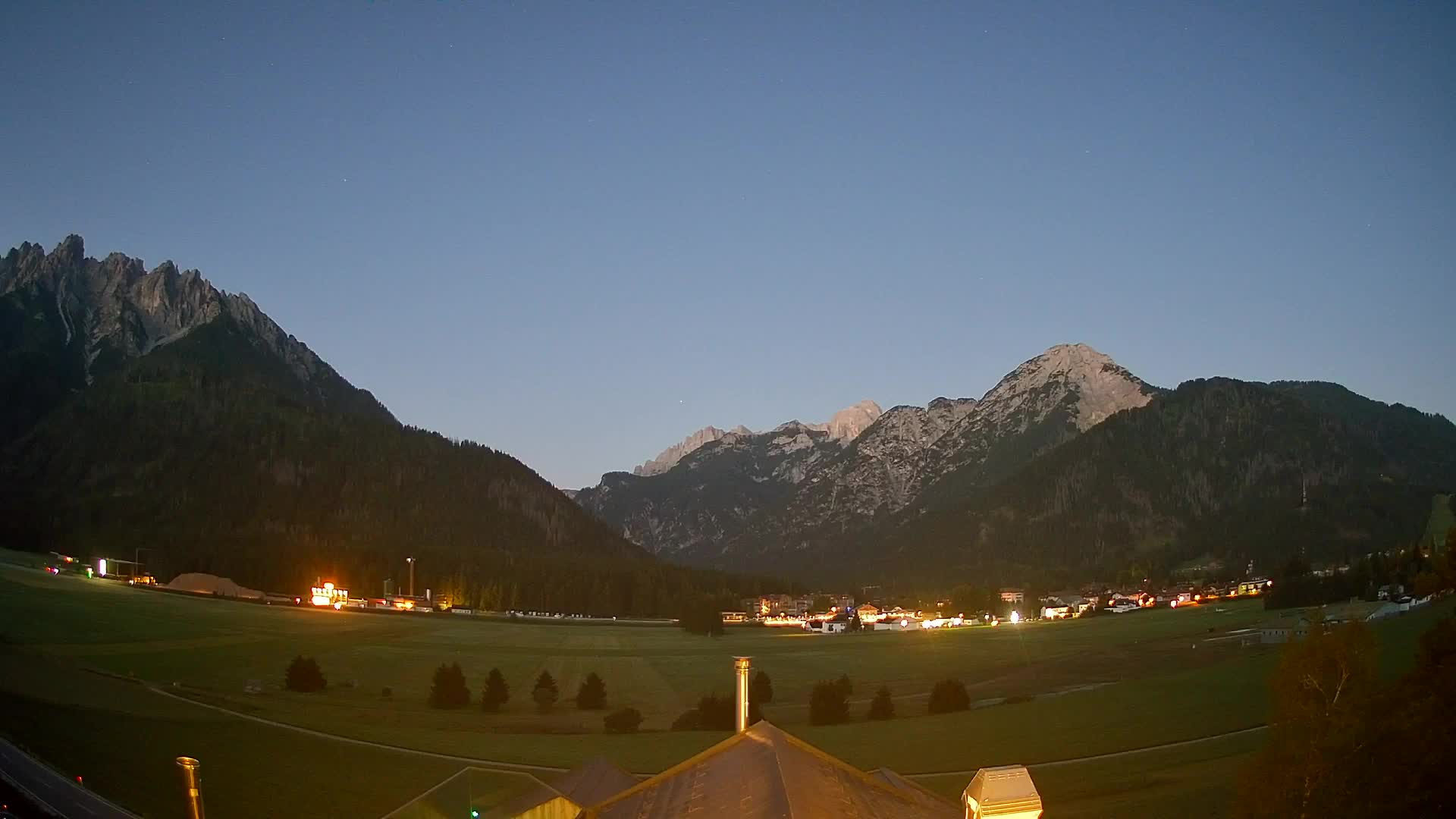 Spletna kamera Toblach Dolomiti – Pogled iz hotela Rosengarten