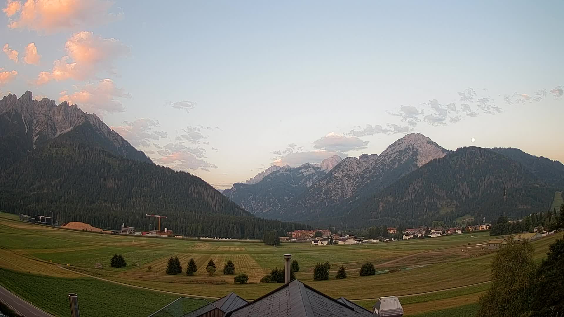 Webcam Toblach Dolomites – View from Hotel Rosengarten