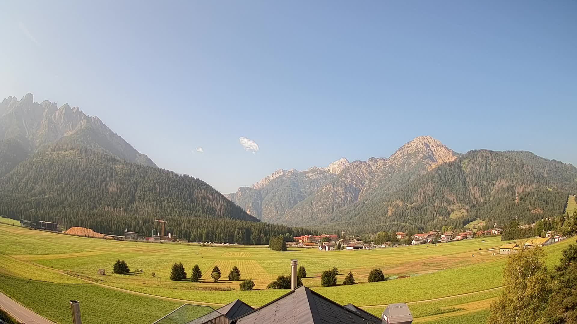 Webcam Toblach Dolomites – View from Hotel Rosengarten