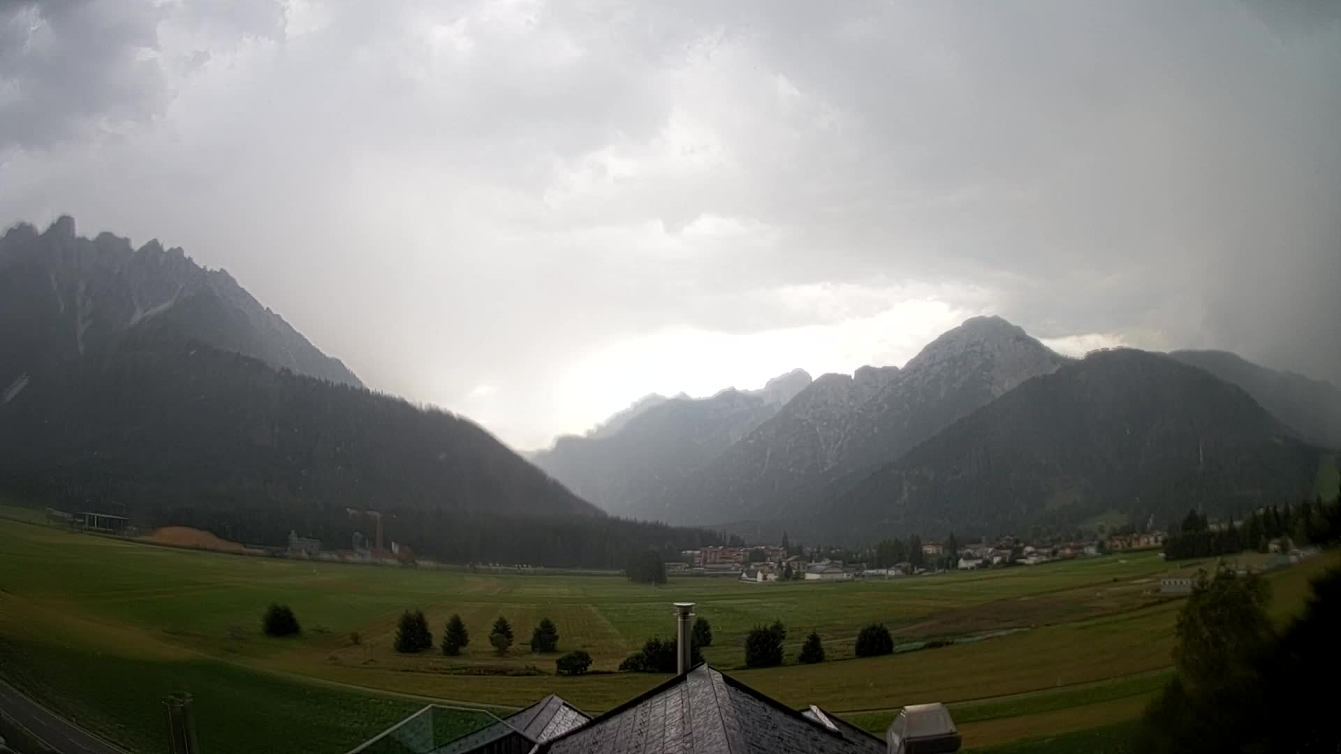 Webcam Dobbiaco Dolomiti – Vista dall’Hotel Rosengarten