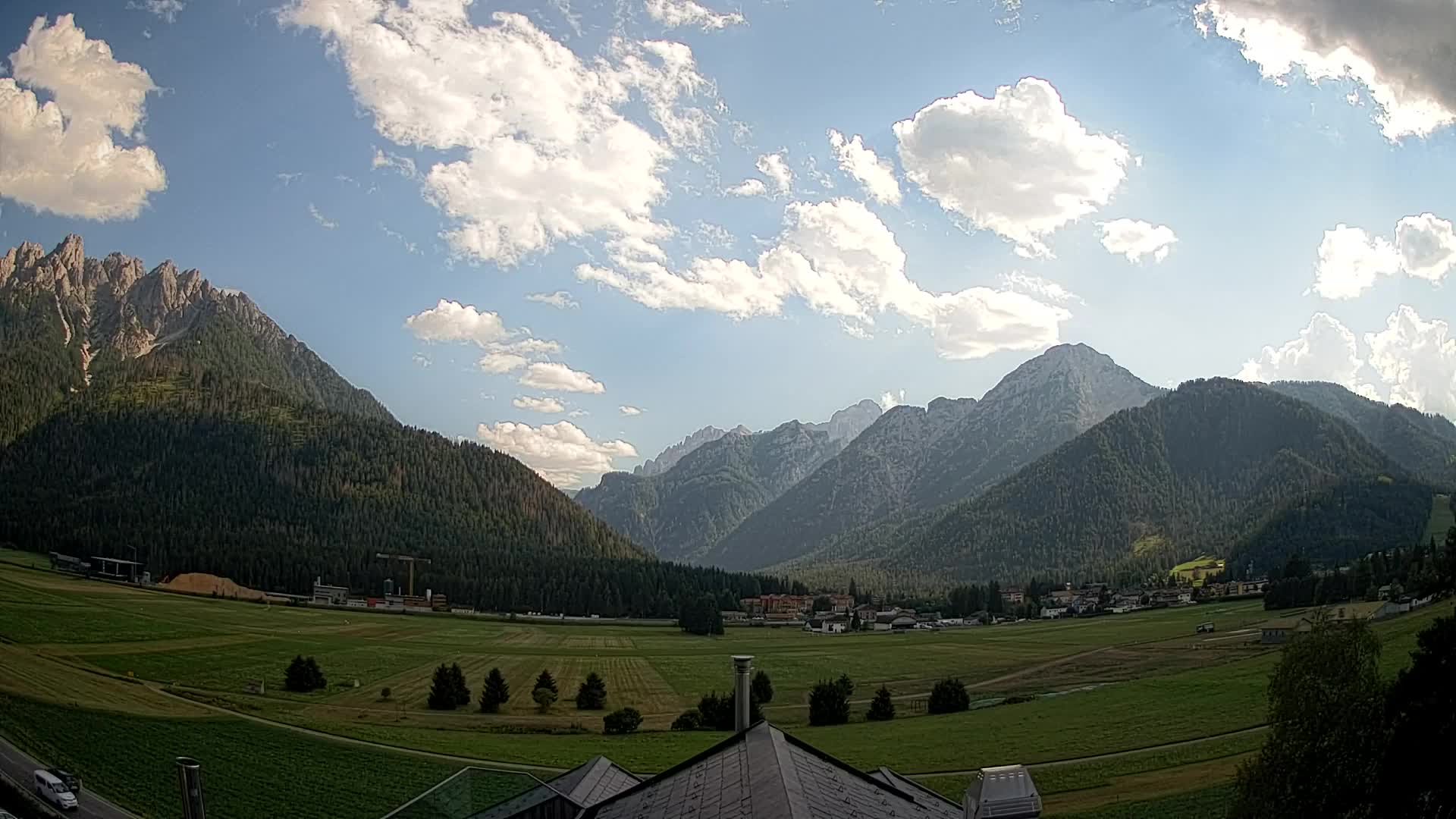 Webcam Toblach Dolomites – View from Hotel Rosengarten