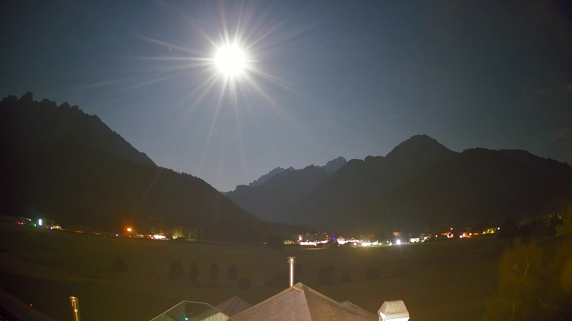 Webcam Toblach Dolomites – View from Hotel Rosengarten