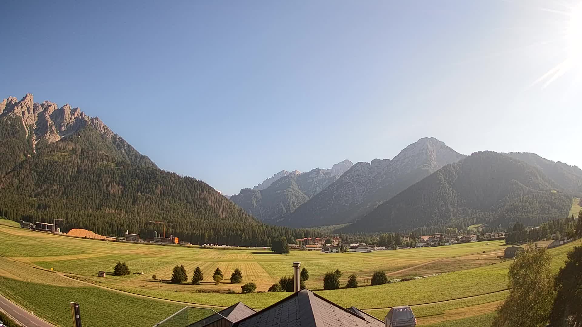 Webcam Toblach Dolomites – View from Hotel Rosengarten