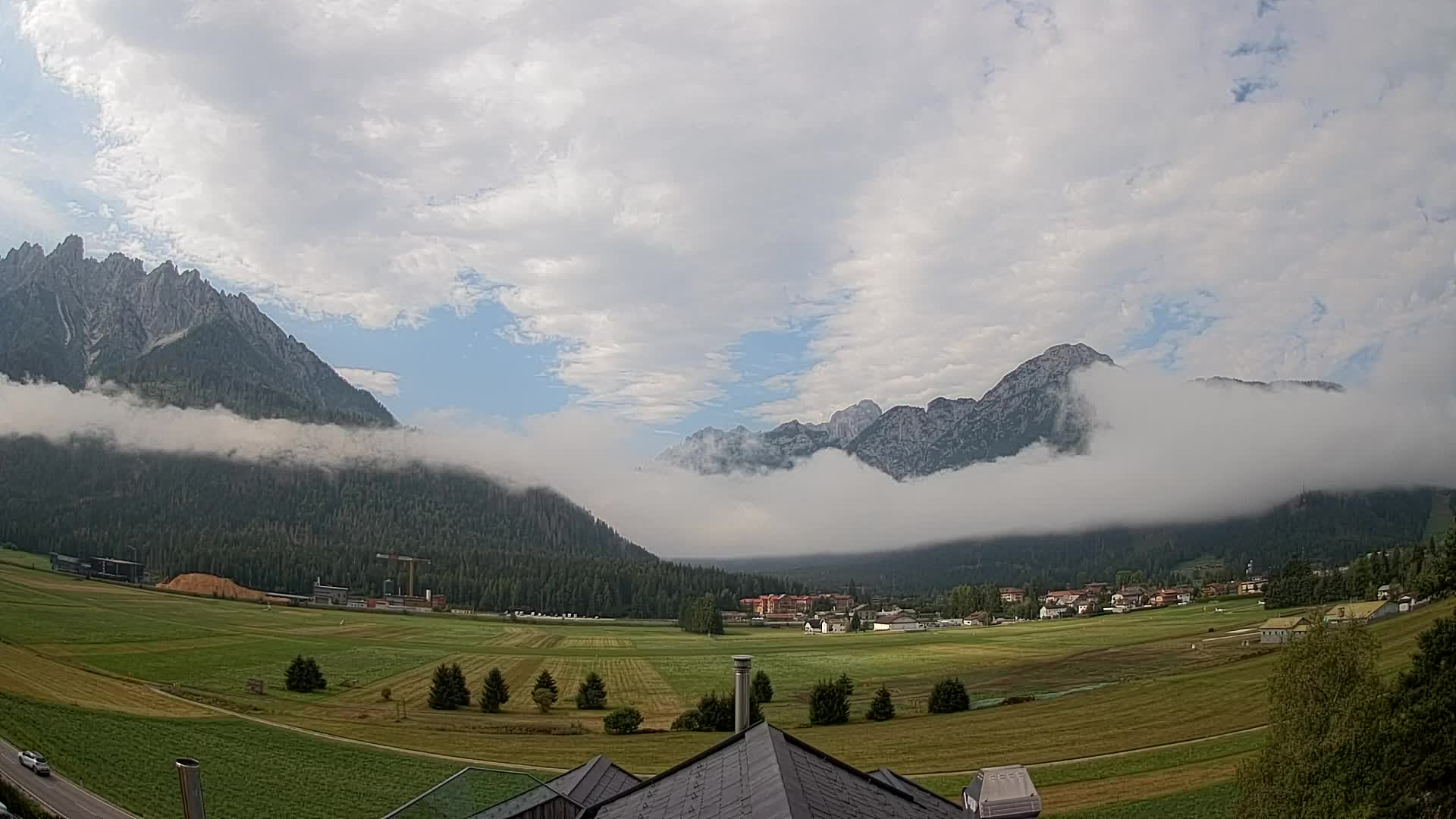 Web kamera Toblach Dolomiti – Pogled s Hotela Rosengarten