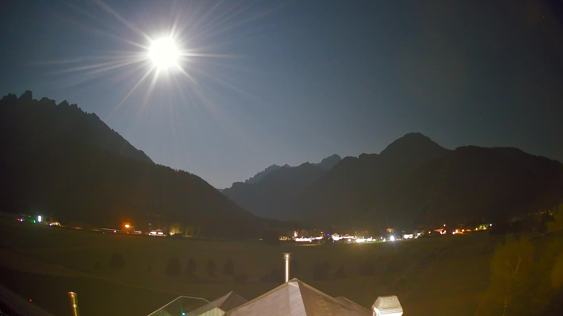 Web kamera Toblach Dolomiti – Pogled s Hotela Rosengarten