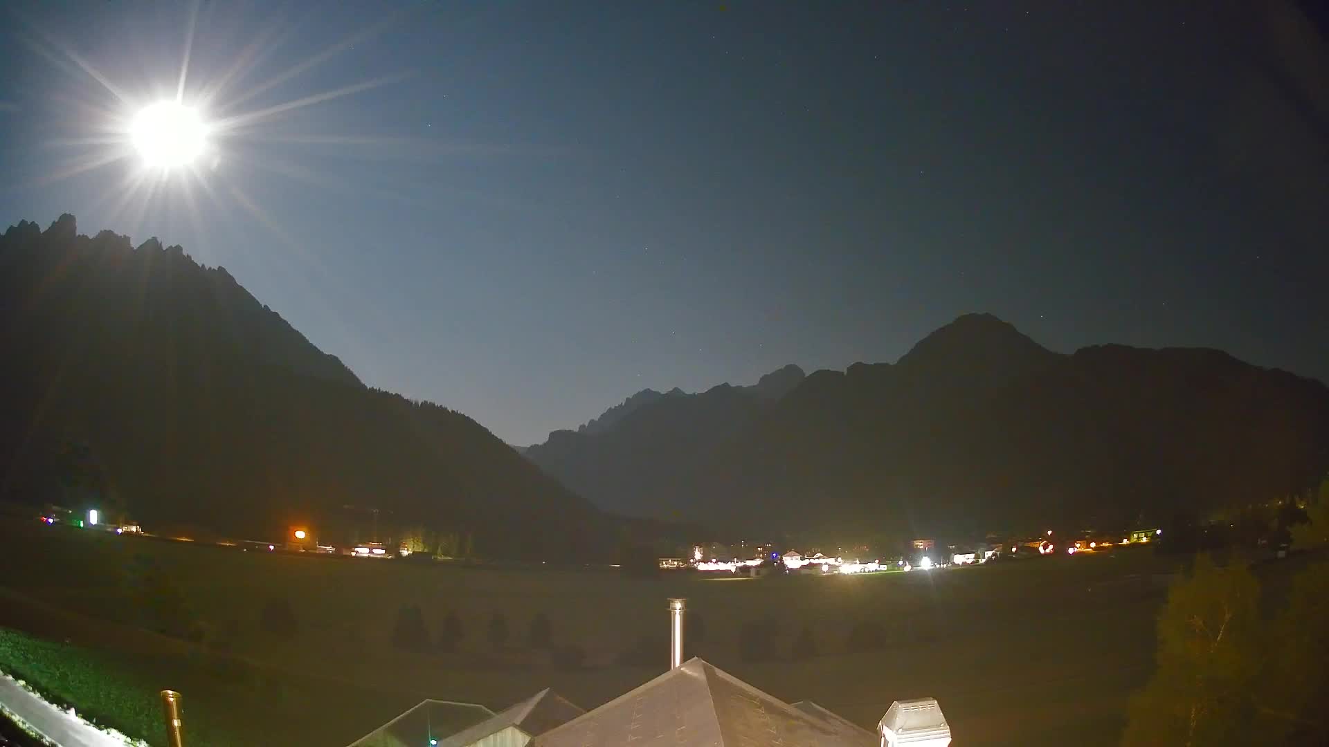 Spletna kamera Toblach Dolomiti – Pogled iz hotela Rosengarten