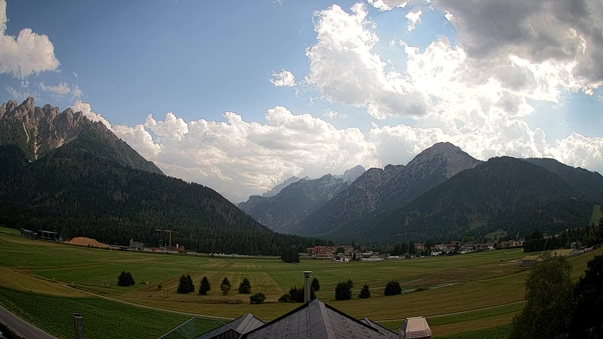 Webcam Toblach Dolomites – View from Hotel Rosengarten