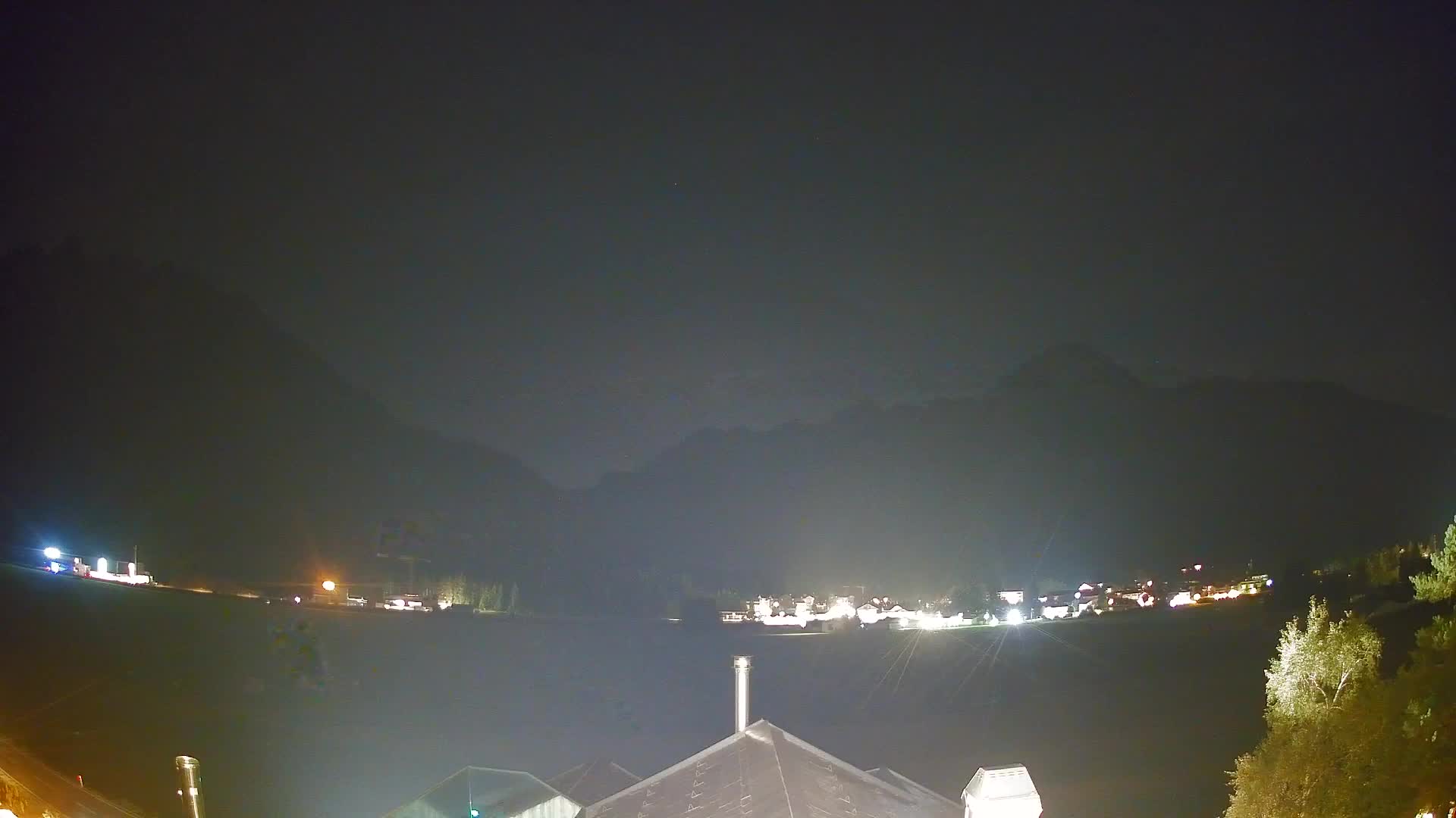 Spletna kamera Toblach Dolomiti – Pogled iz hotela Rosengarten