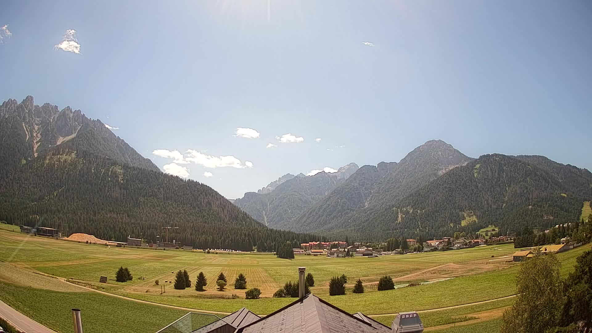 Webcam Toblach Dolomites – View from Hotel Rosengarten