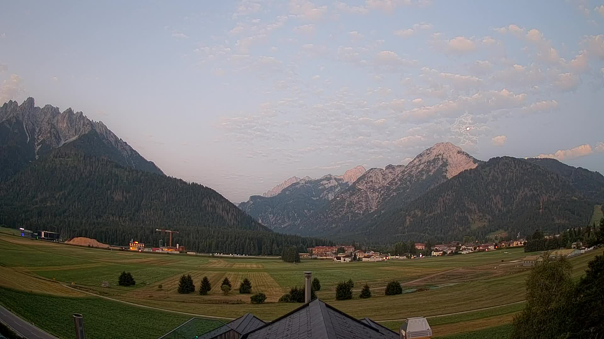 Webcam Toblach Dolomites – View from Hotel Rosengarten