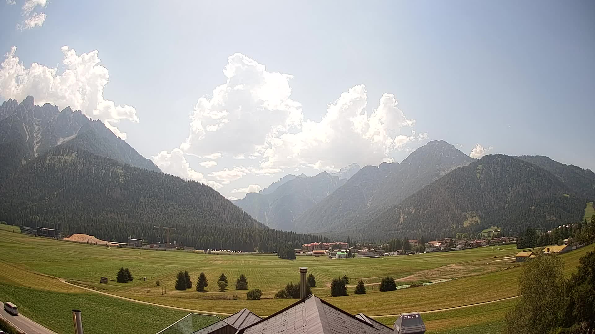 Webcam Toblach Dolomites – View from Hotel Rosengarten
