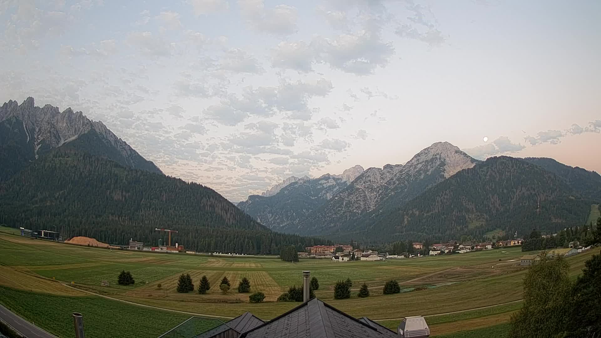 Webcam Toblach Dolomites – View from Hotel Rosengarten