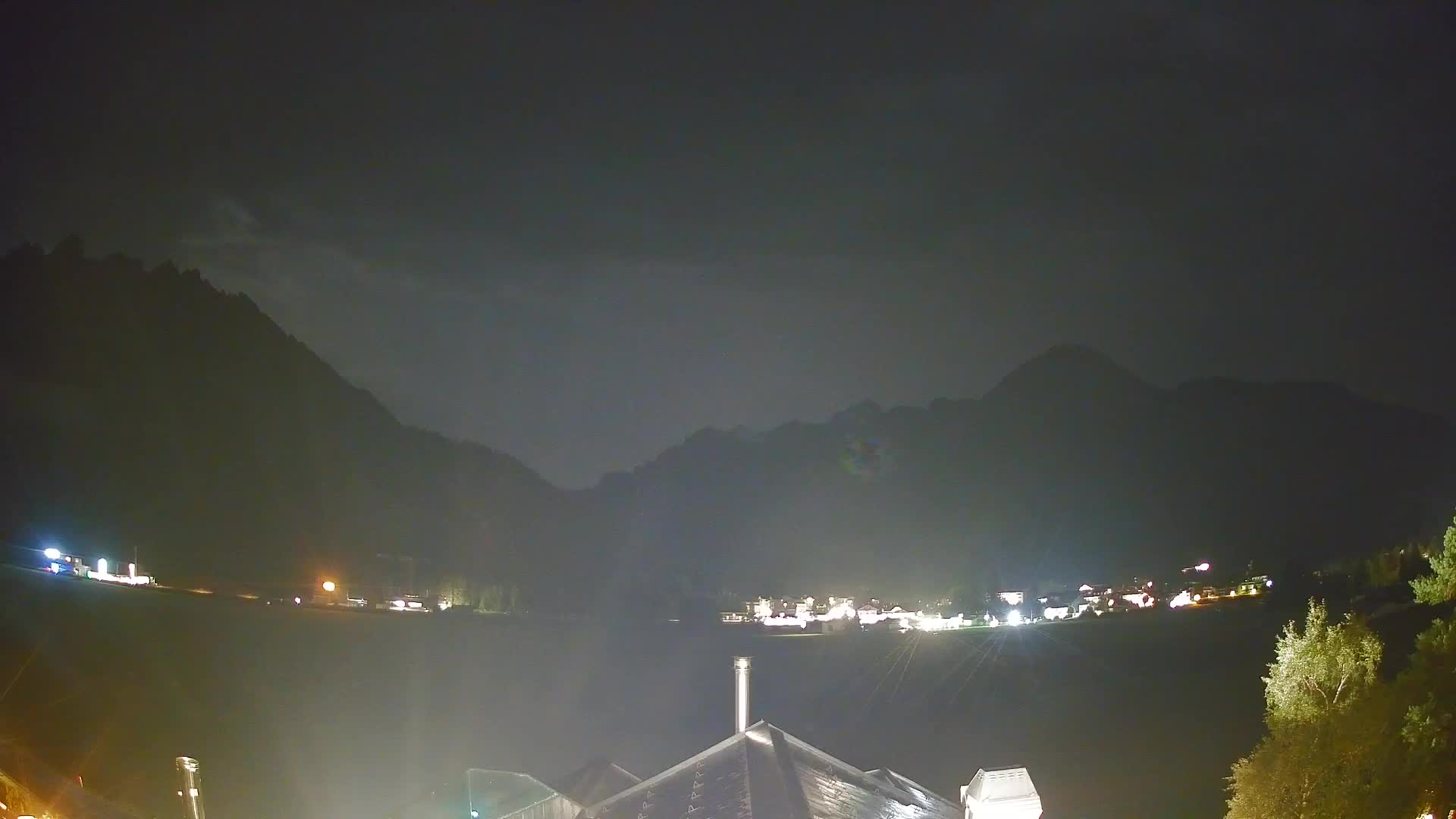 Web kamera Toblach Dolomiti – Pogled s Hotela Rosengarten