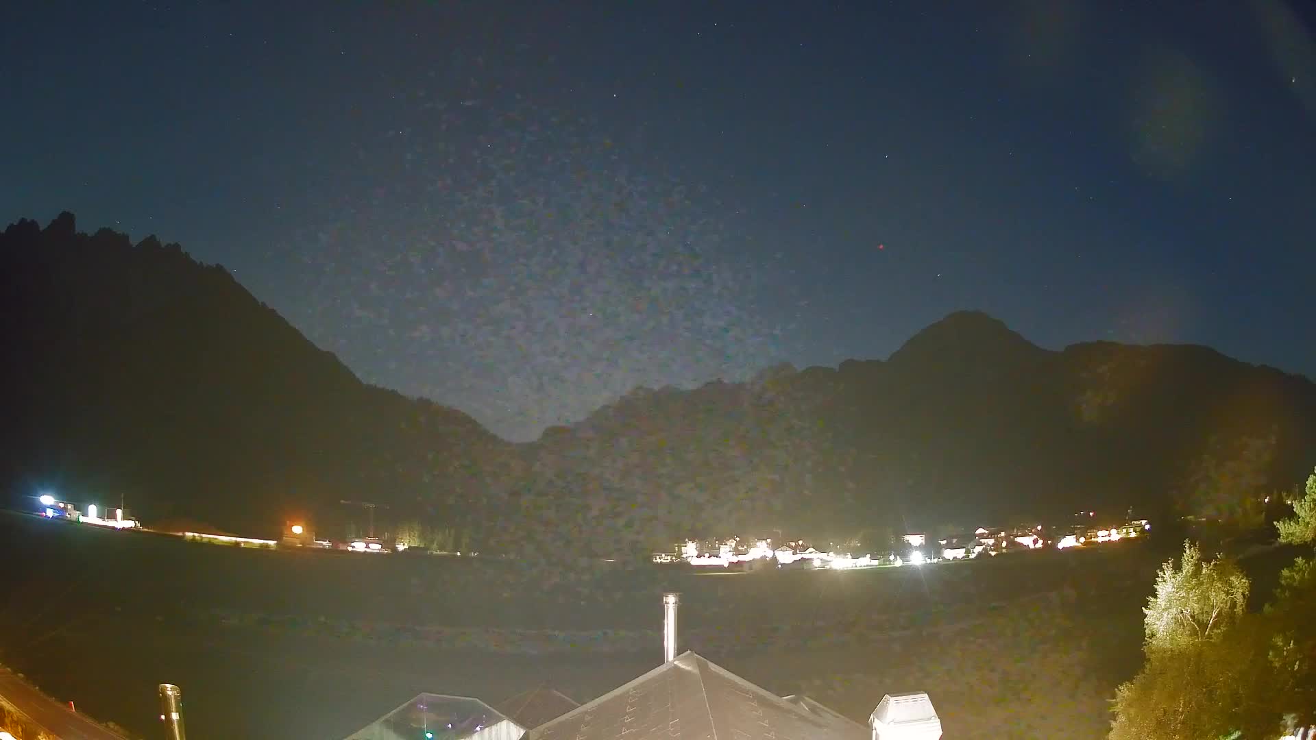 Spletna kamera Toblach Dolomiti – Pogled iz hotela Rosengarten