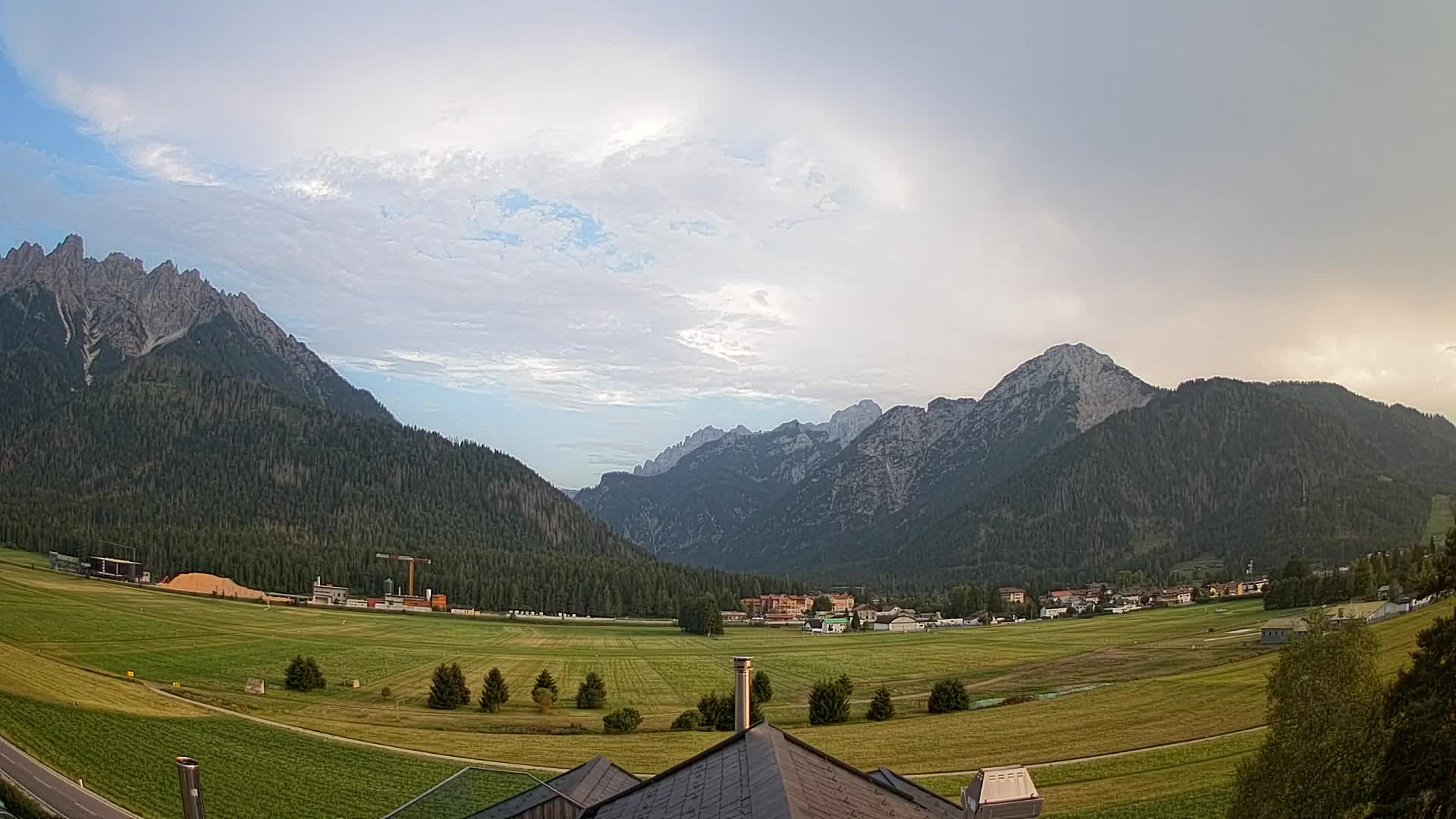 Webcam Toblach Dolomites – View from Hotel Rosengarten
