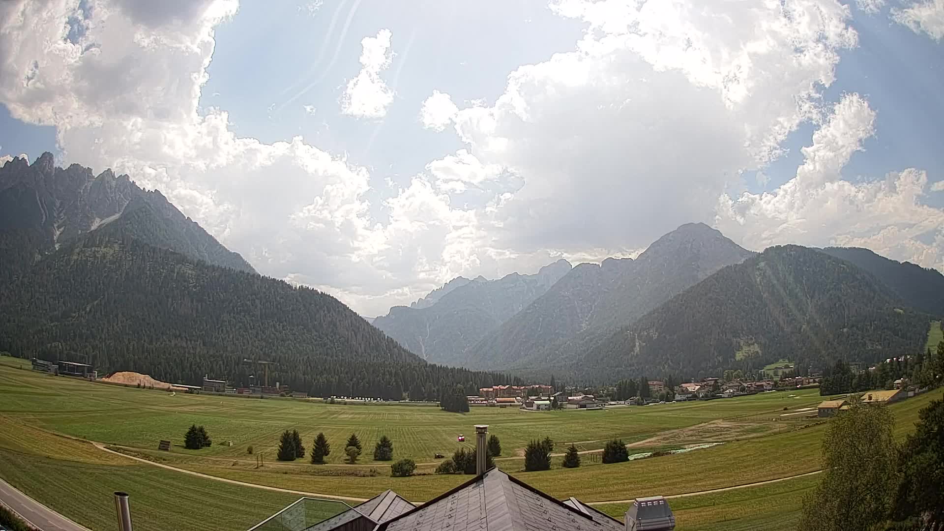 Webcam Toblach Dolomites – View from Hotel Rosengarten