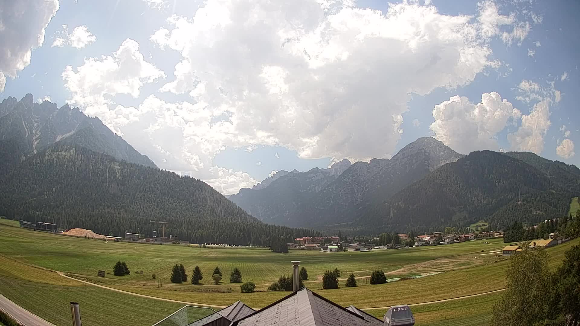 Web kamera Toblach Dolomiti – Pogled s Hotela Rosengarten