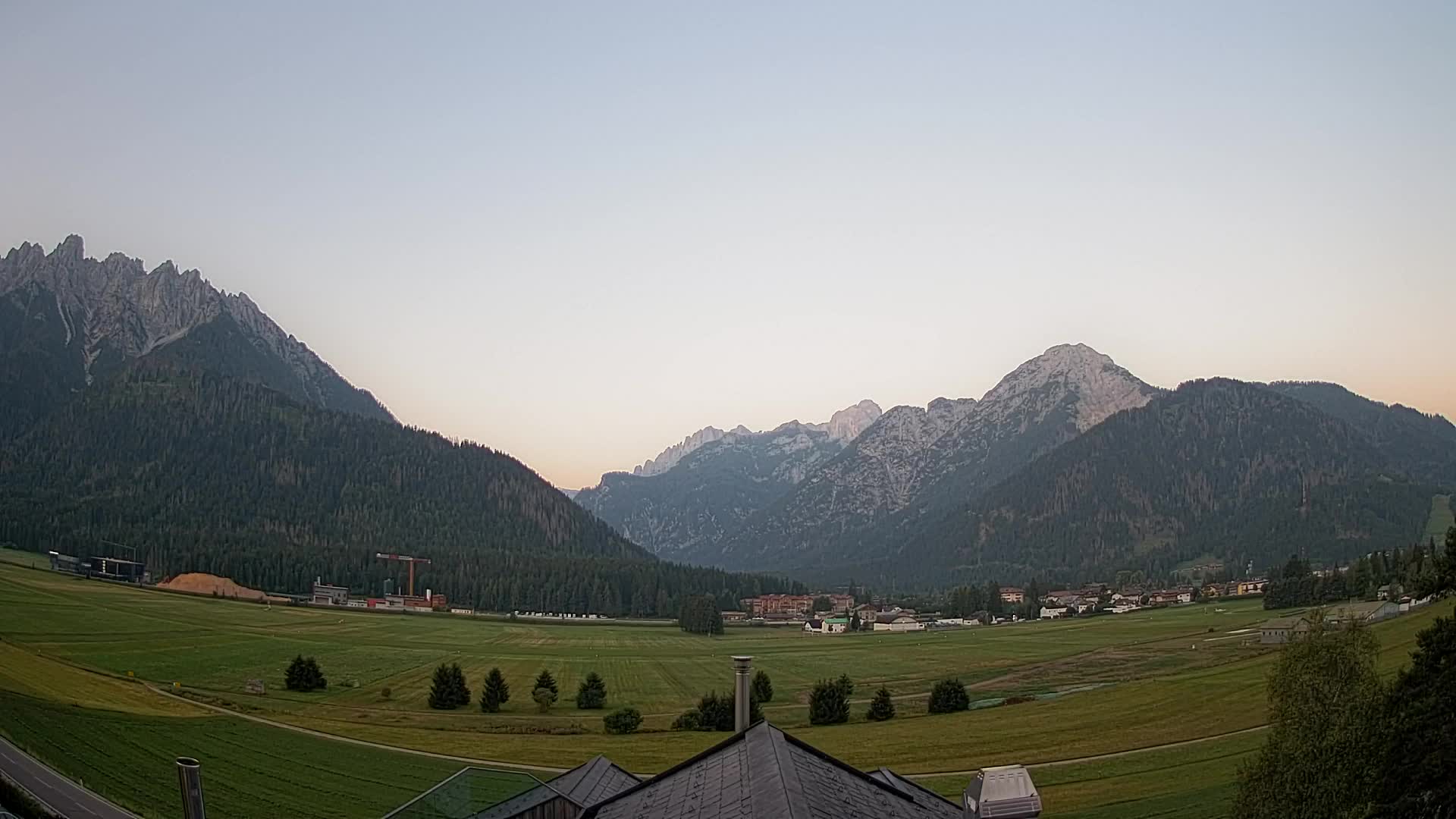 Webcam Toblach Dolomites – View from Hotel Rosengarten