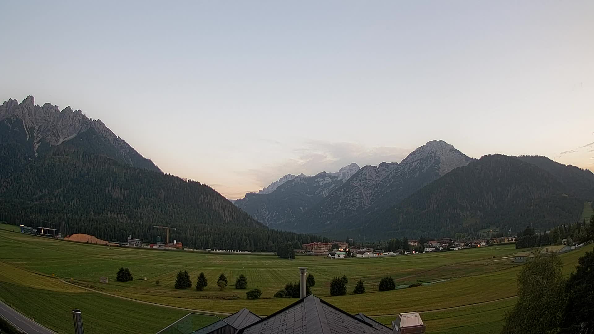 Webcam Toblach Dolomites – View from Hotel Rosengarten