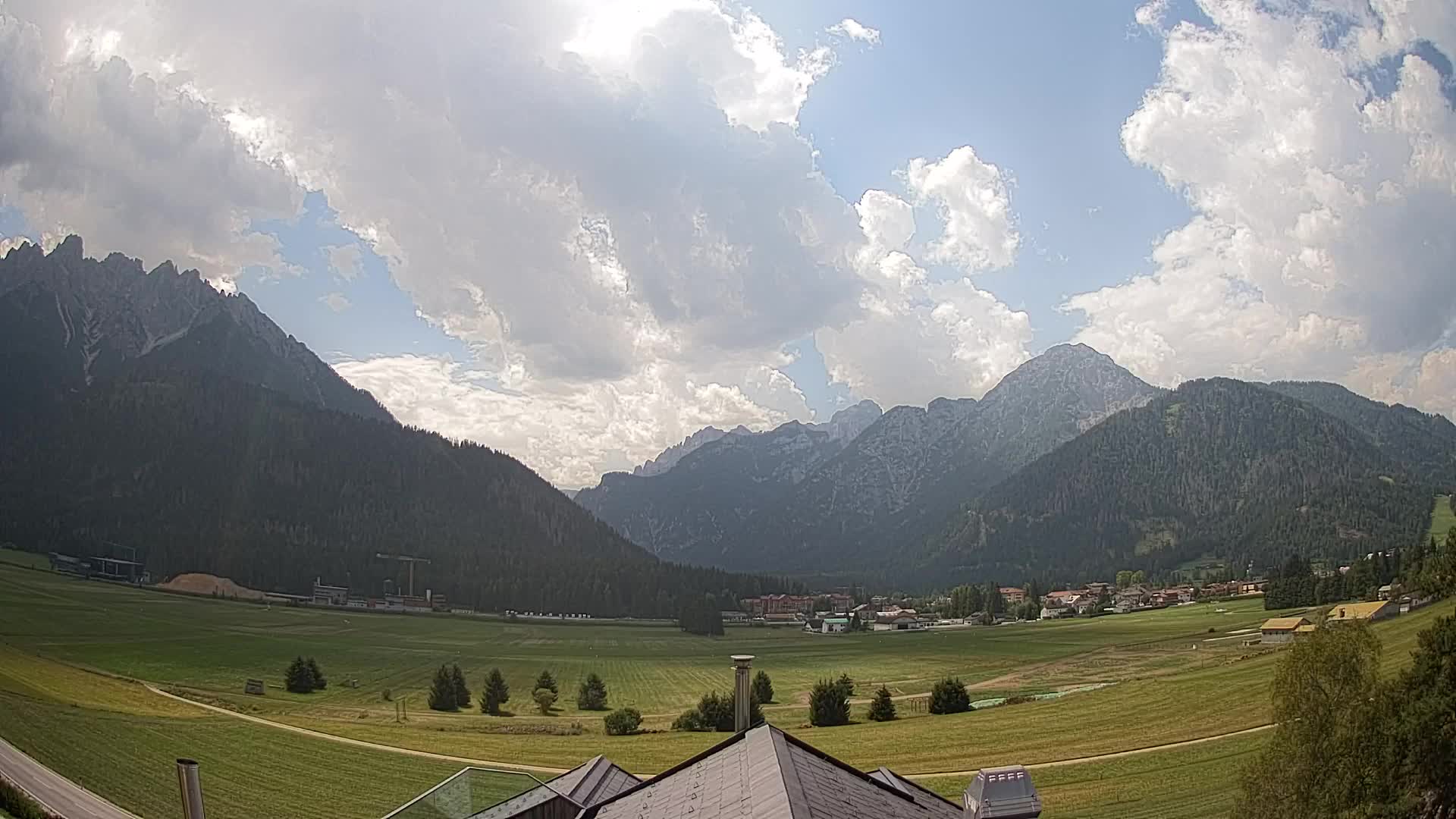 Webcam Toblach Dolomites – View from Hotel Rosengarten