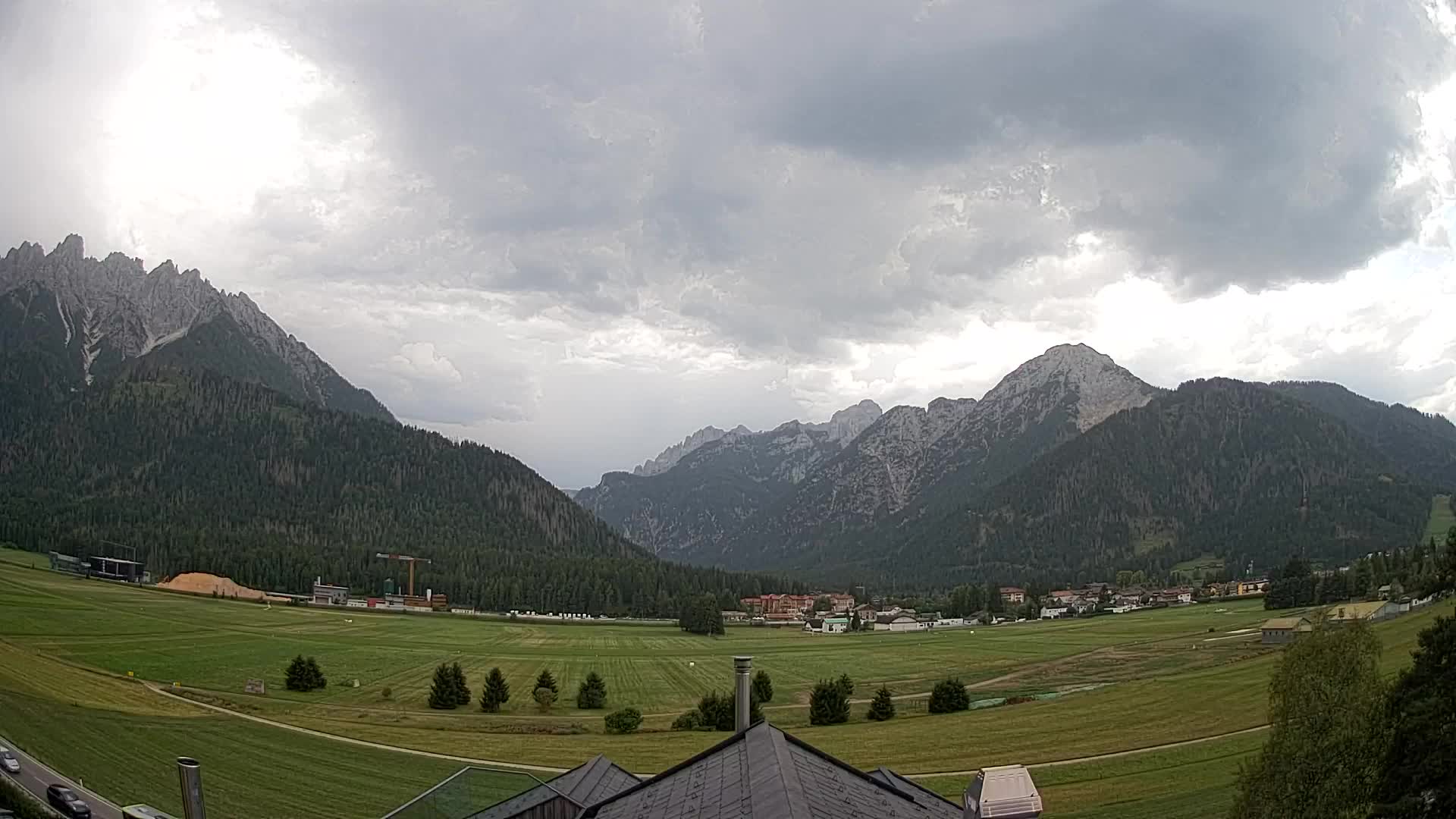 Spletna kamera Toblach Dolomiti – Pogled iz hotela Rosengarten