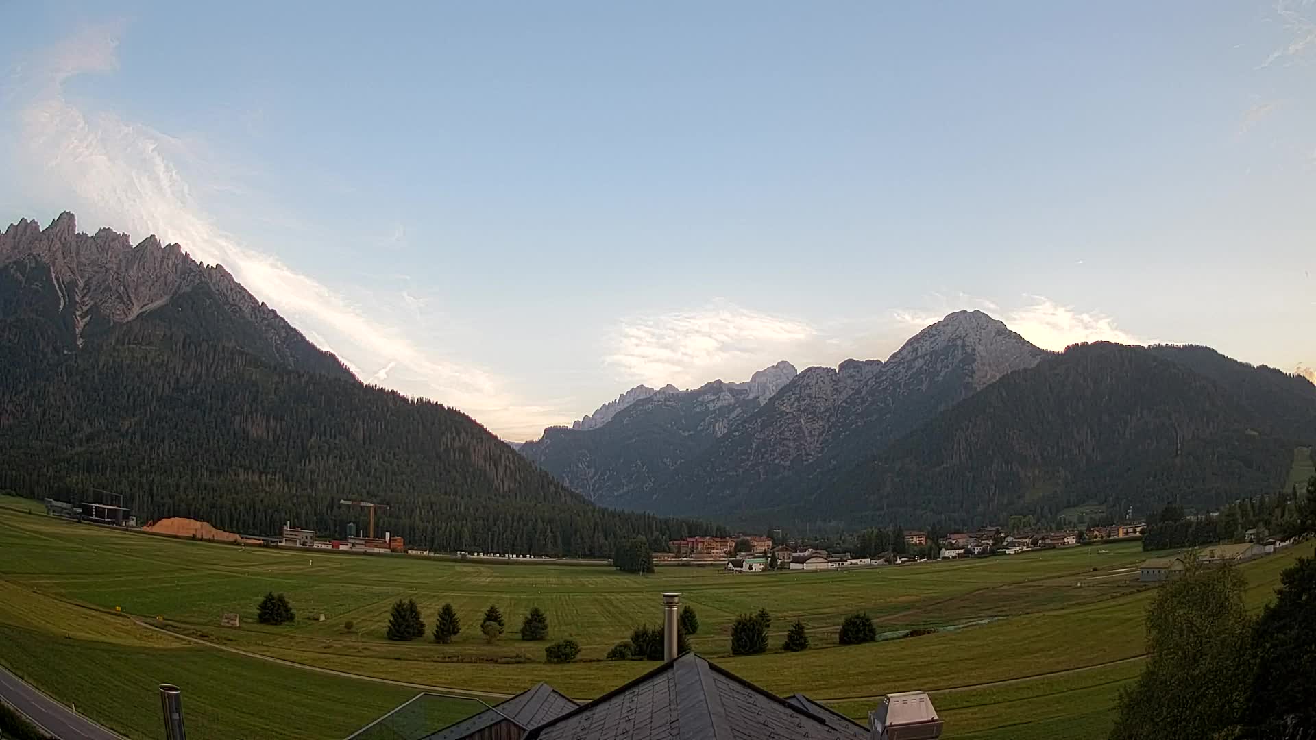 Spletna kamera Toblach Dolomiti – Pogled iz hotela Rosengarten