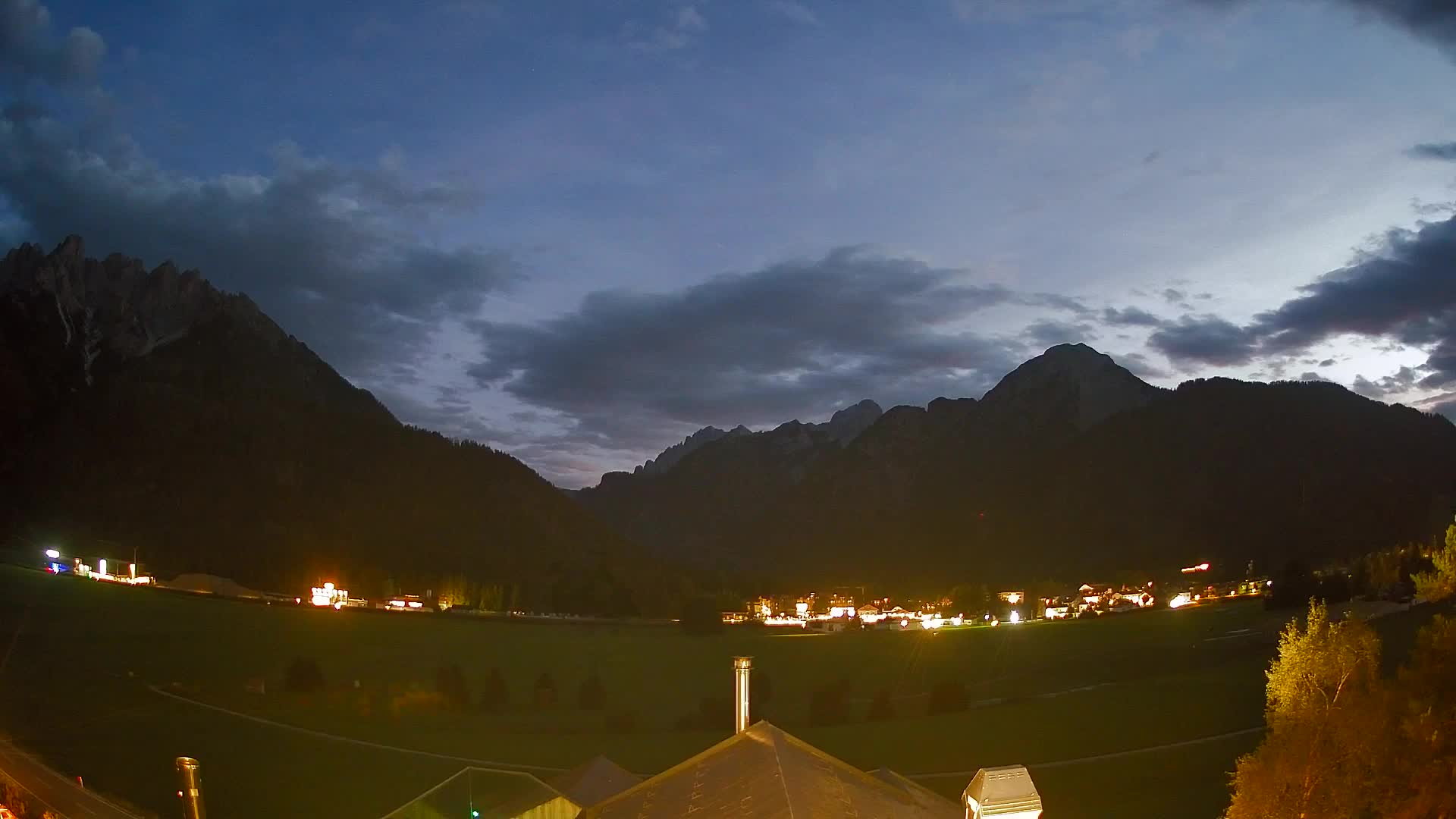 Webcam Toblach Dolomites – View from Hotel Rosengarten