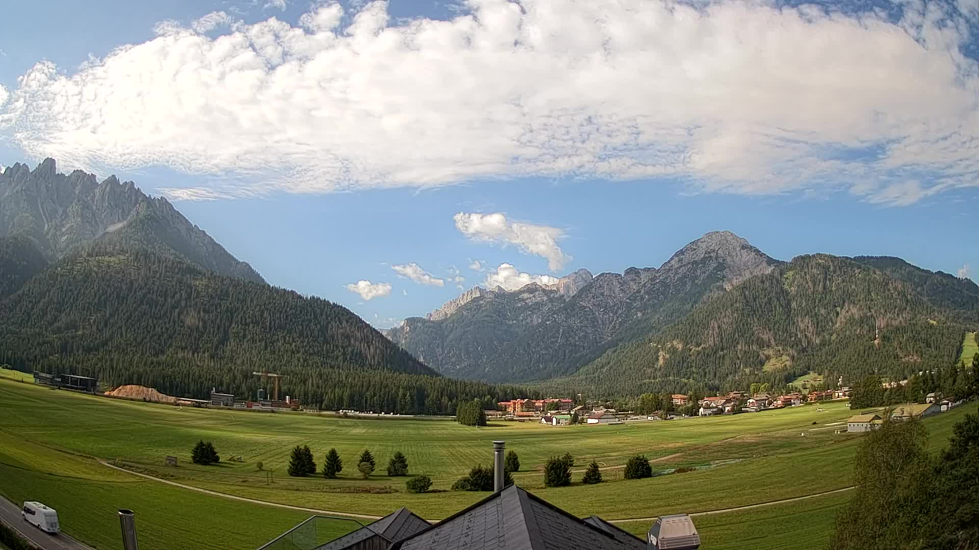 Webcam Toblach Dolomites – View from Hotel Rosengarten