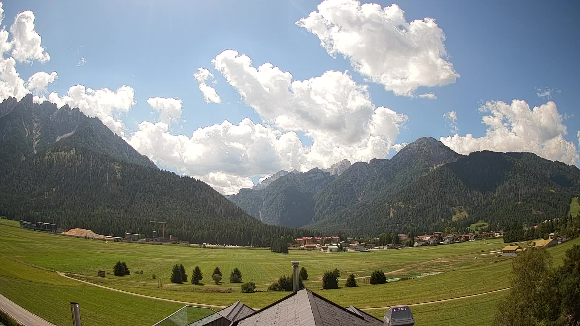 Webcam Toblach Dolomites – View from Hotel Rosengarten