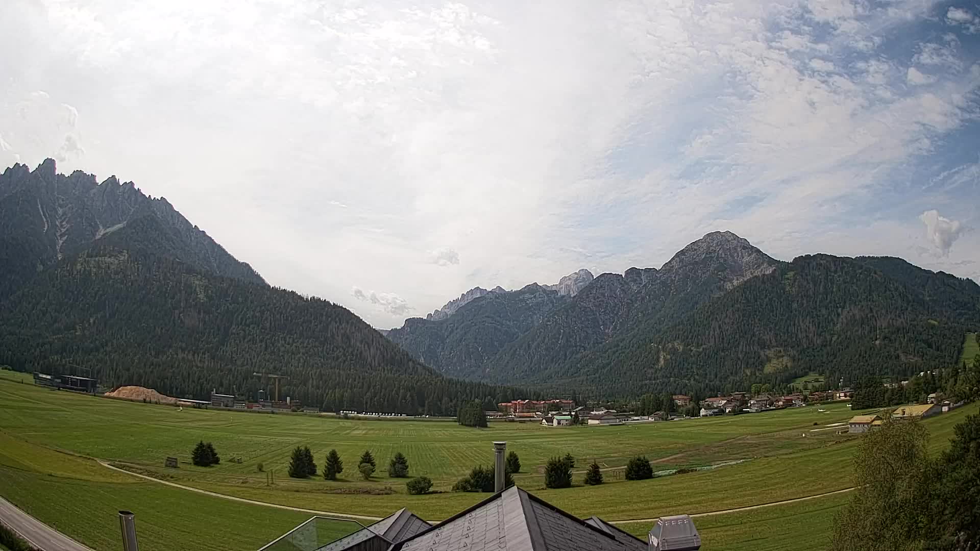 Webcam Toblach Dolomites – View from Hotel Rosengarten