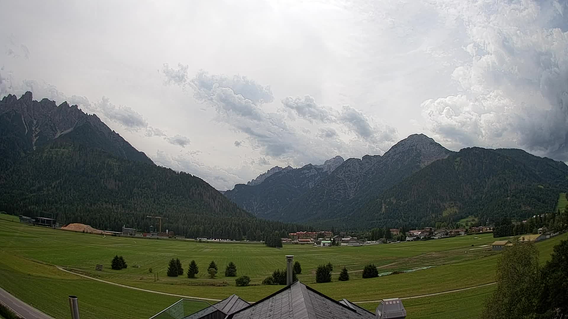 Webcam Toblach Dolomites – View from Hotel Rosengarten