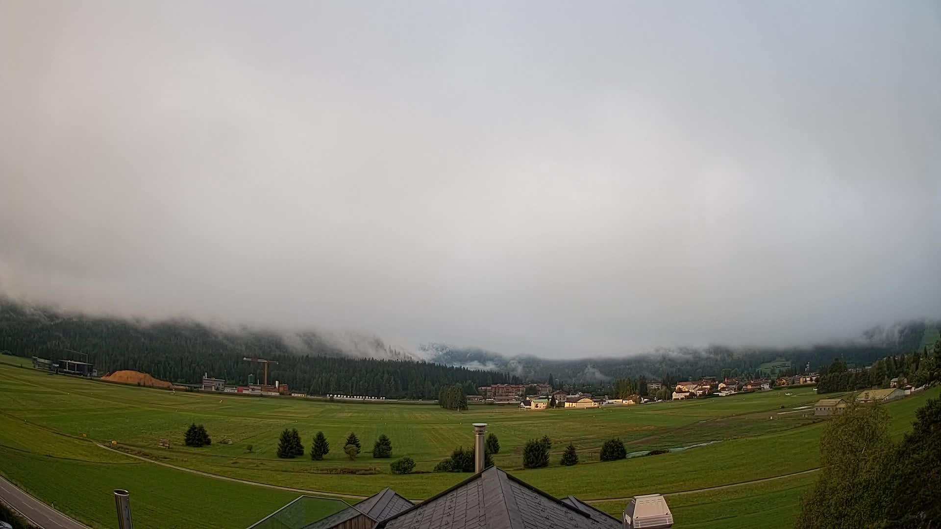 Spletna kamera Toblach Dolomiti – Pogled iz hotela Rosengarten