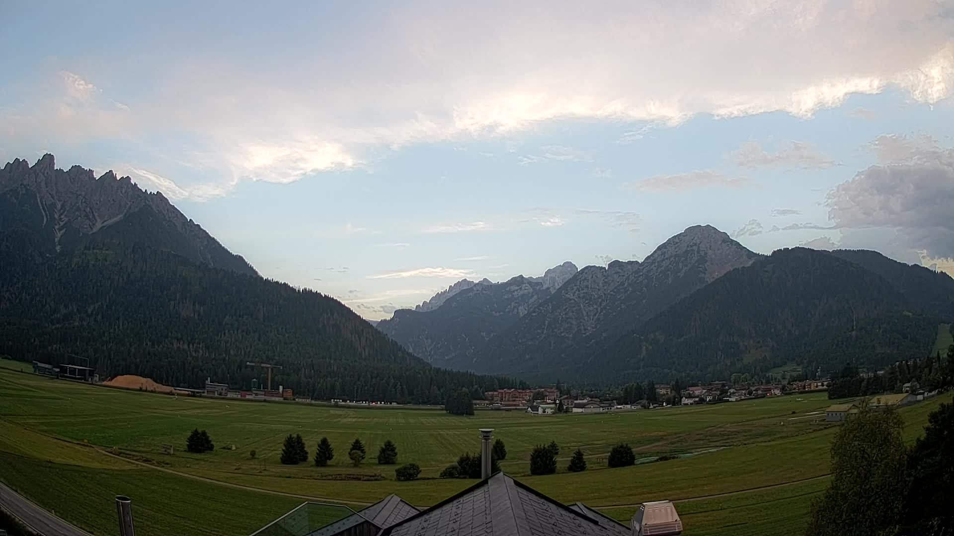 Webcam Toblach Dolomites – View from Hotel Rosengarten