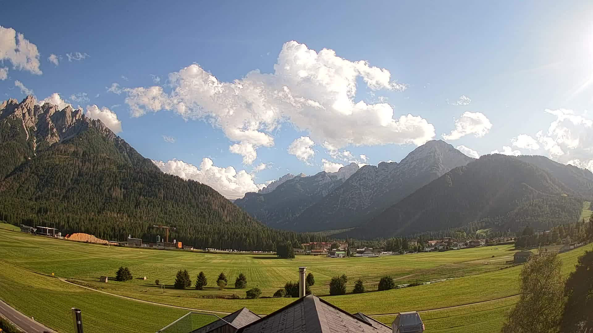 Webcam Toblach Dolomites – View from Hotel Rosengarten