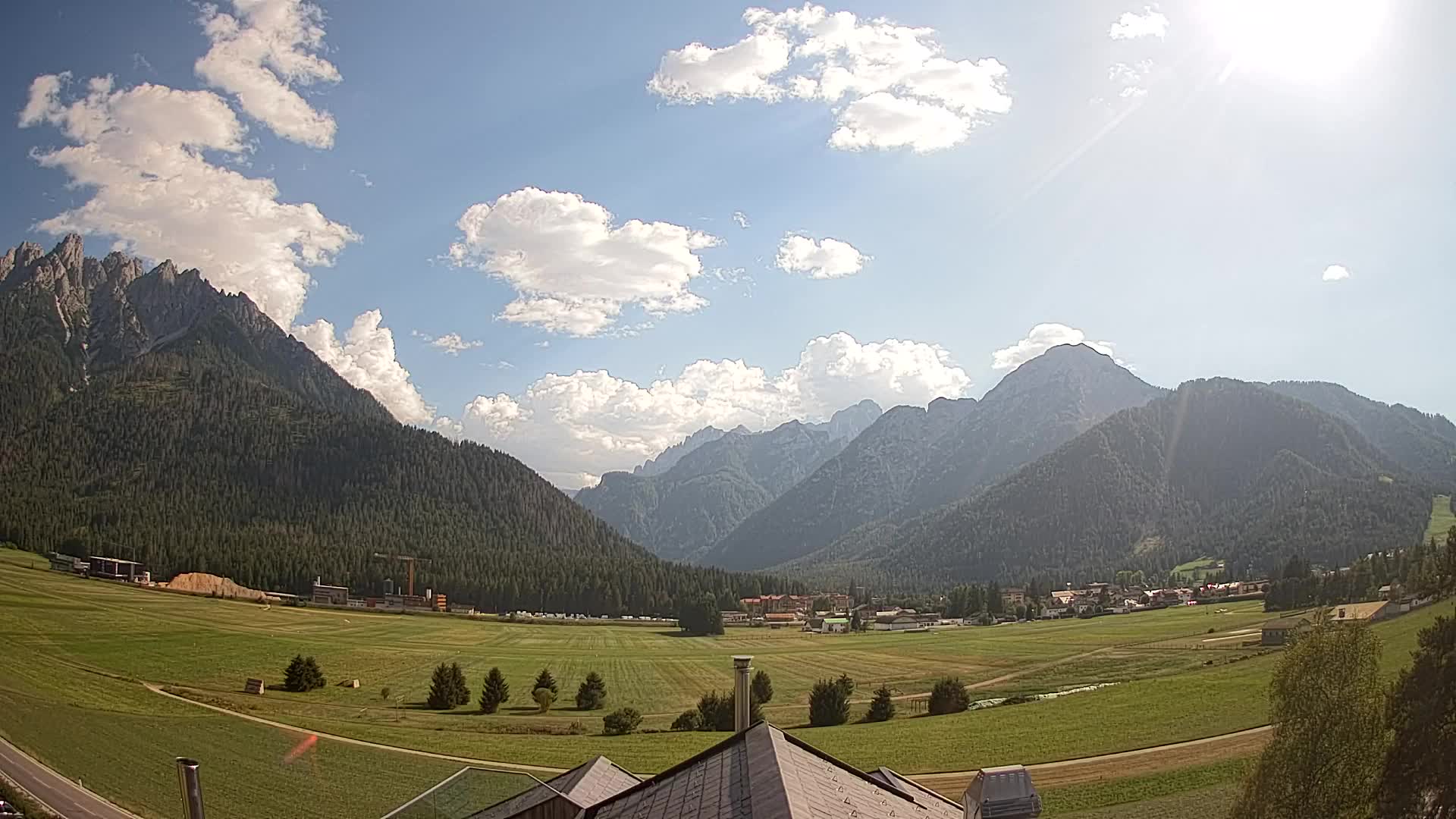 Webcam Toblach Dolomites – View from Hotel Rosengarten