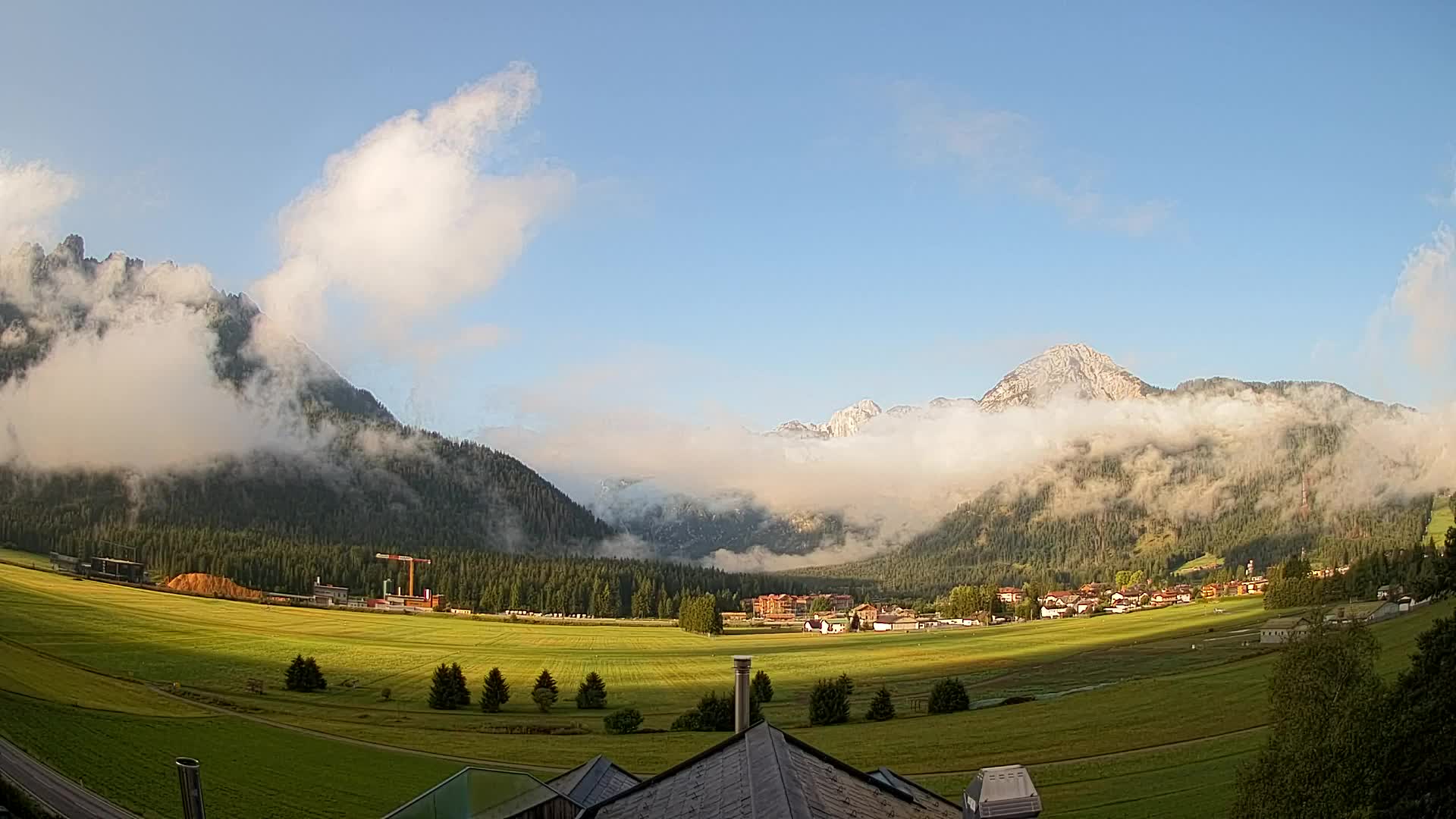 Spletna kamera Toblach Dolomiti – Pogled iz hotela Rosengarten