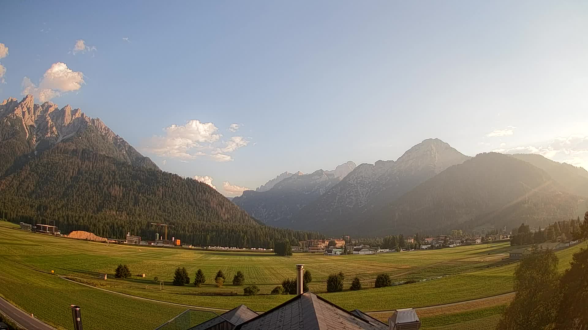 Webcam Toblach Dolomites – View from Hotel Rosengarten