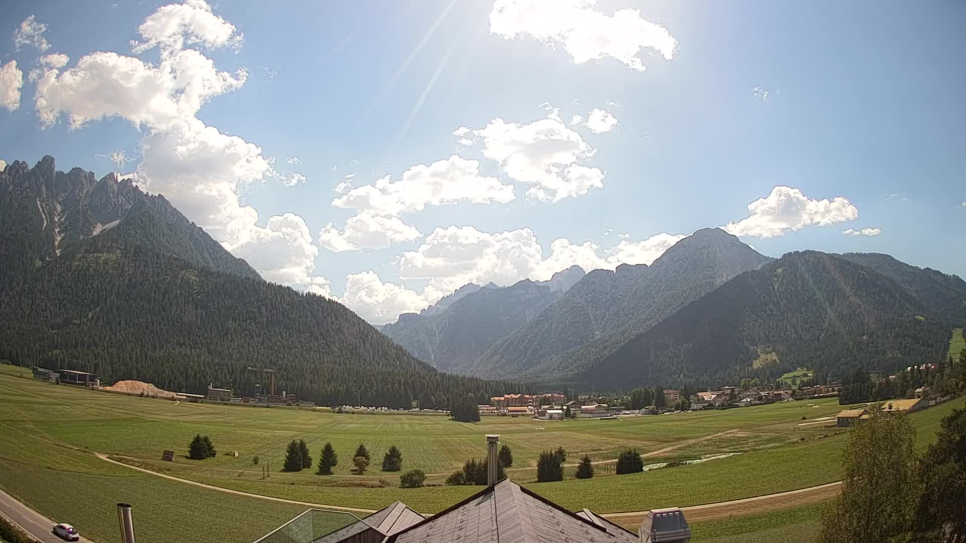 Webcam Toblach Dolomites – View from Hotel Rosengarten