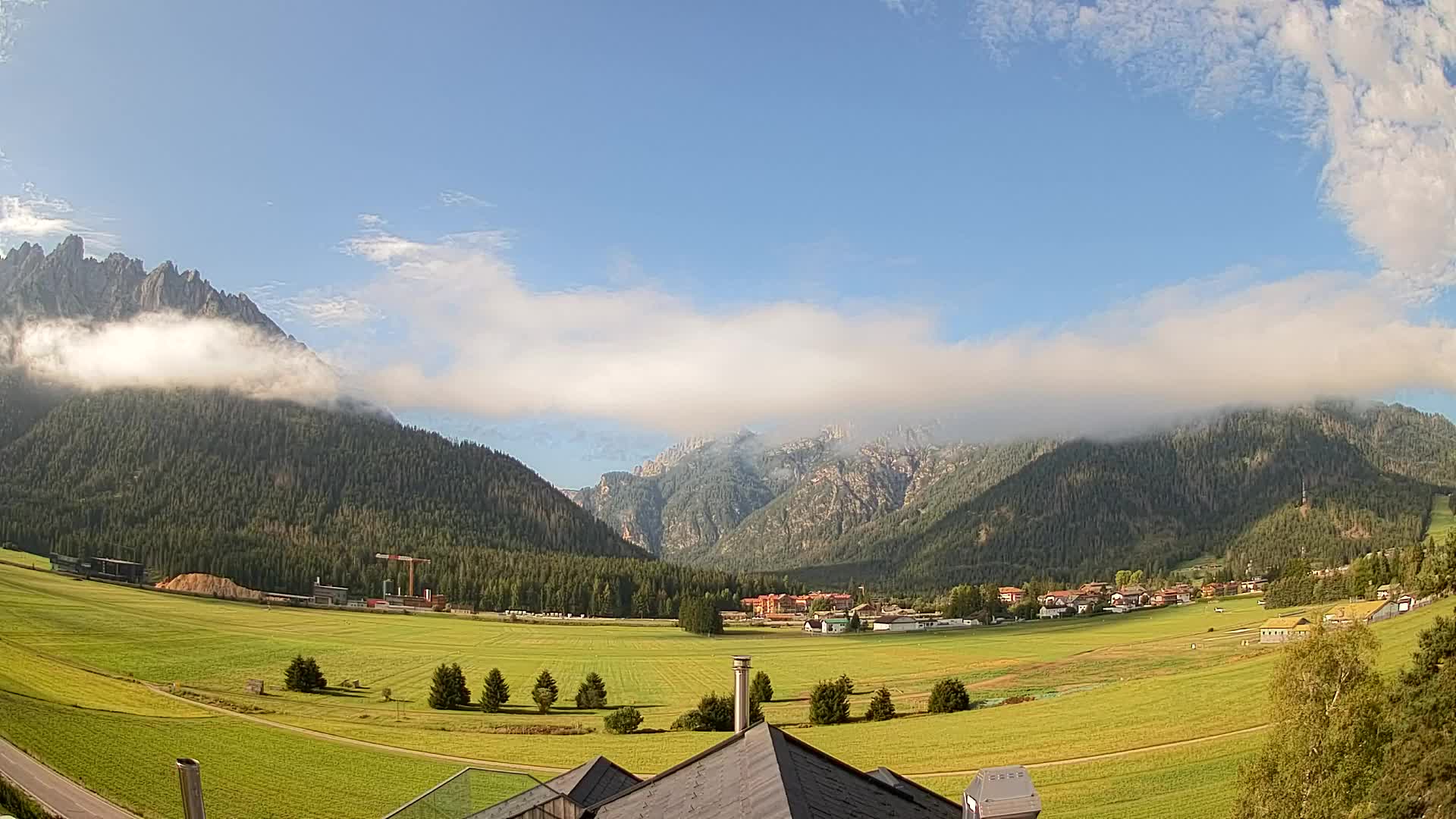 Webcam Toblach Dolomites – View from Hotel Rosengarten