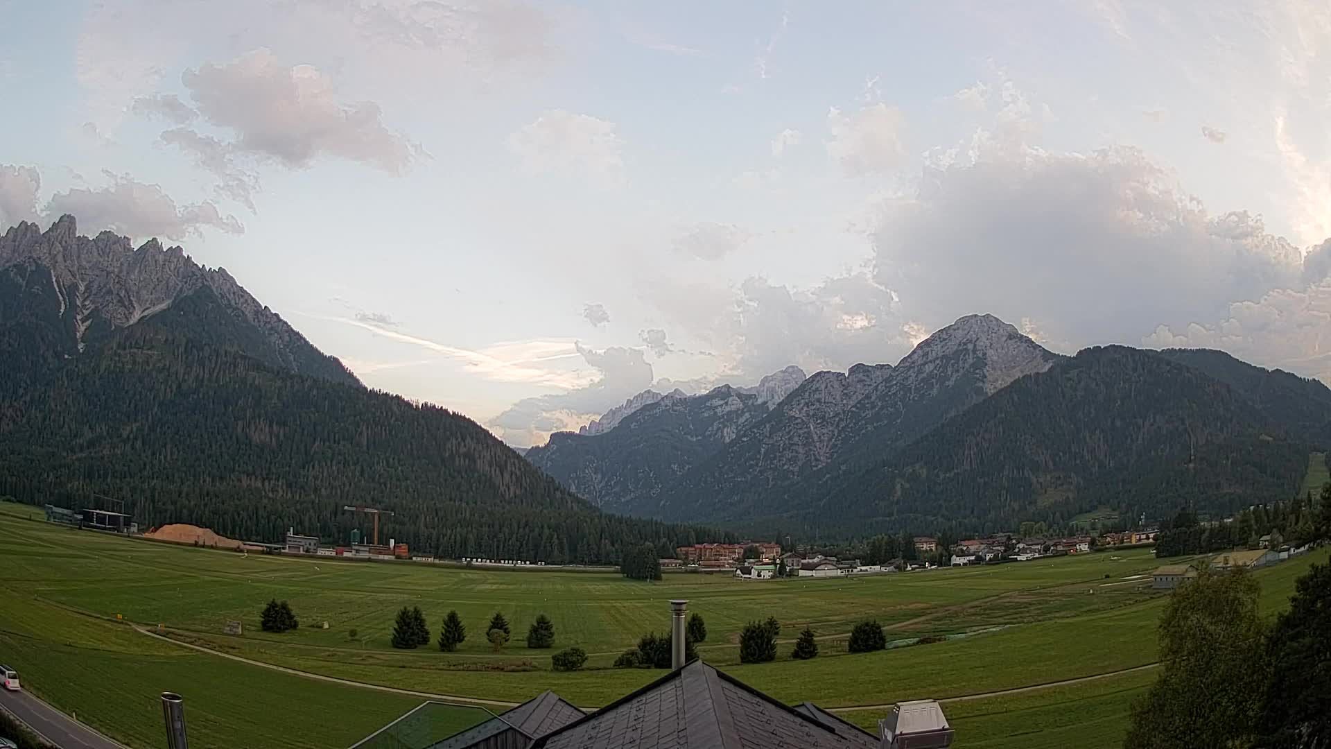 Webcam Toblach Dolomites – View from Hotel Rosengarten