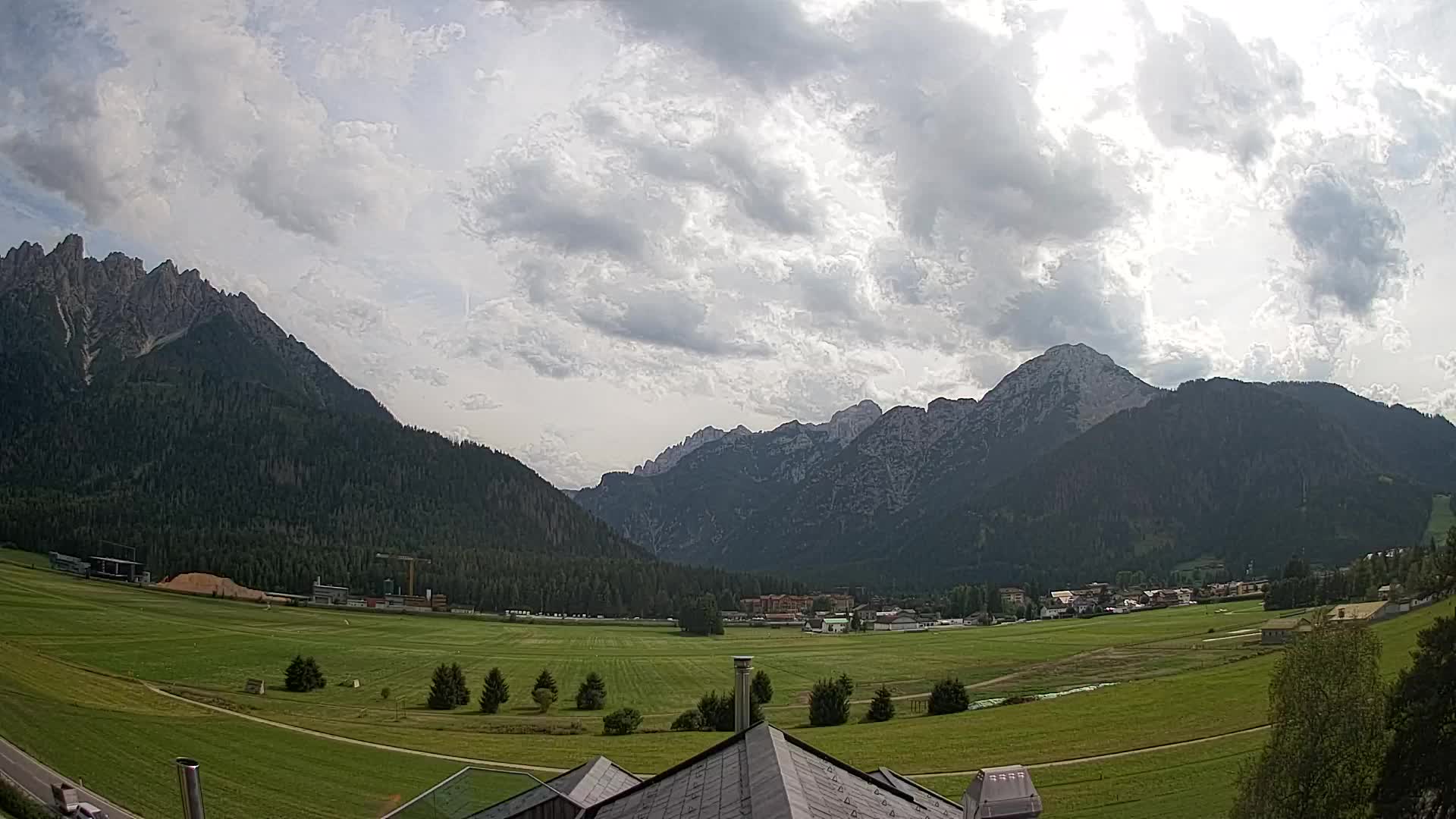 Webcam Toblach Dolomites – View from Hotel Rosengarten