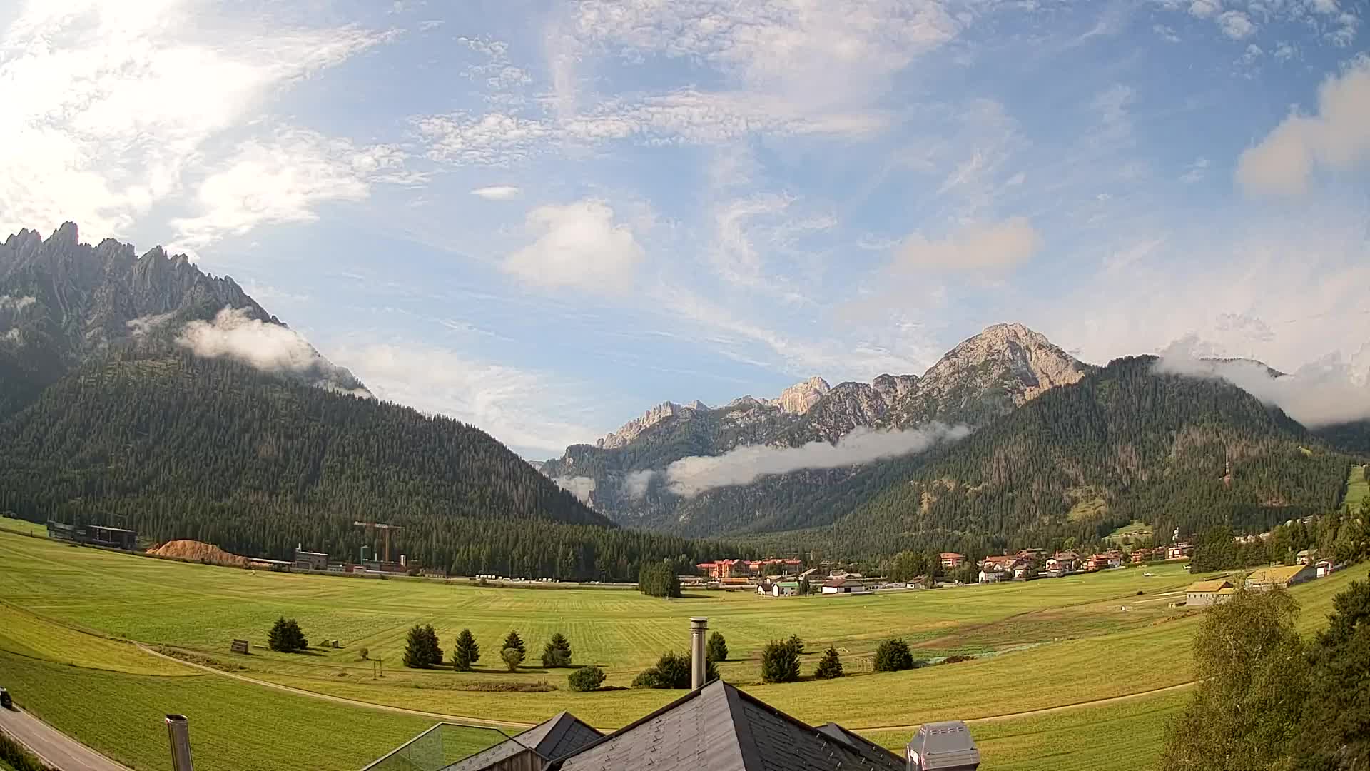 Webcam Toblach Dolomites – View from Hotel Rosengarten