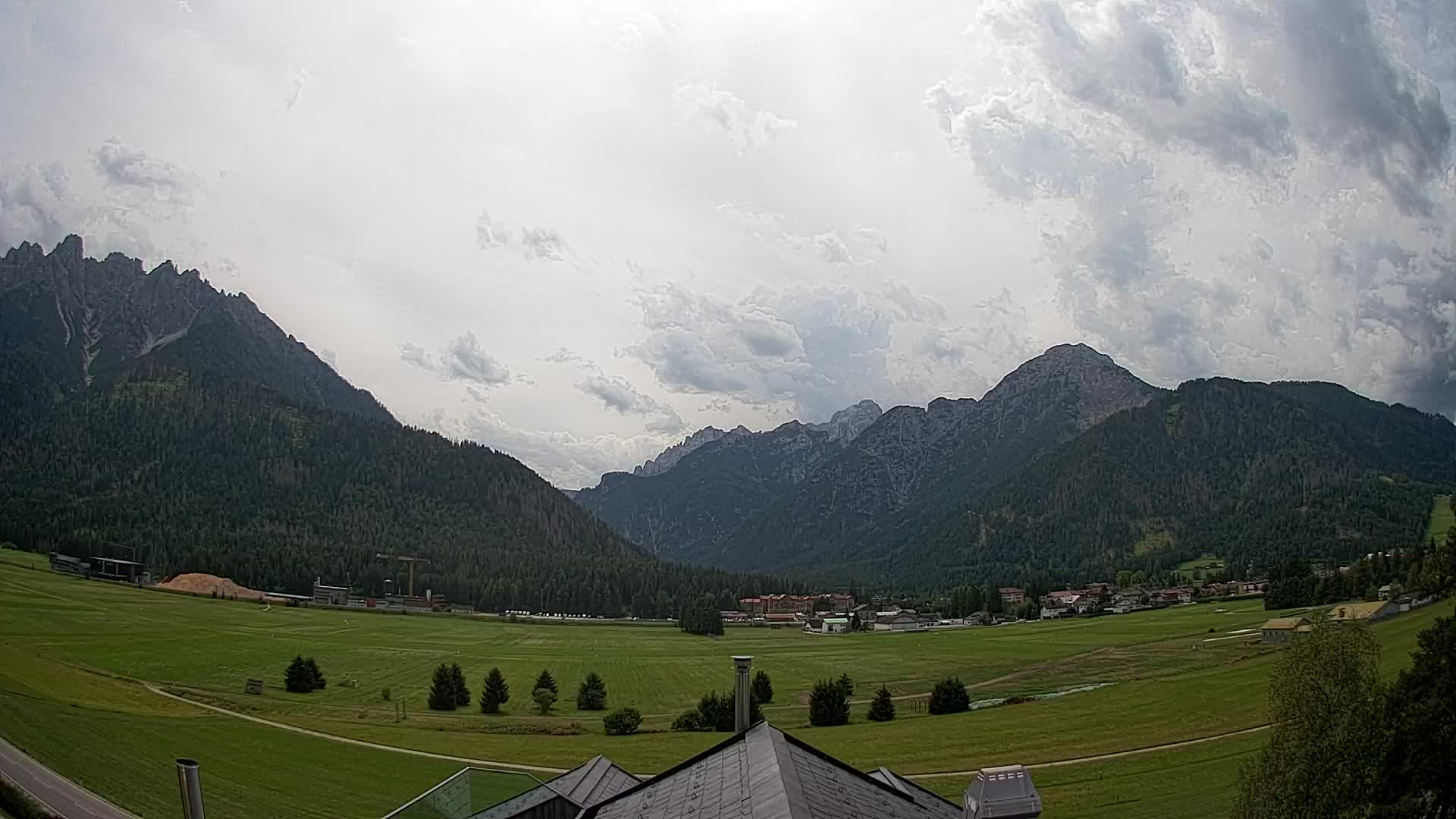 Webcam Toblach Dolomites – View from Hotel Rosengarten
