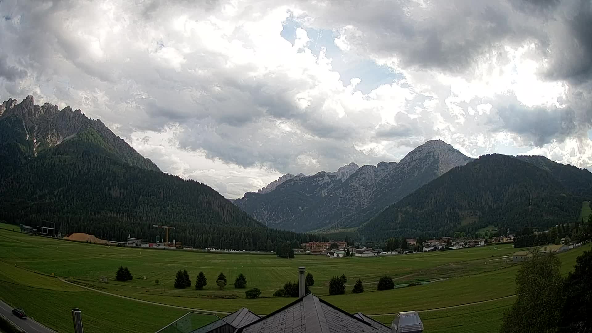 Webcam Toblach Dolomites – View from Hotel Rosengarten
