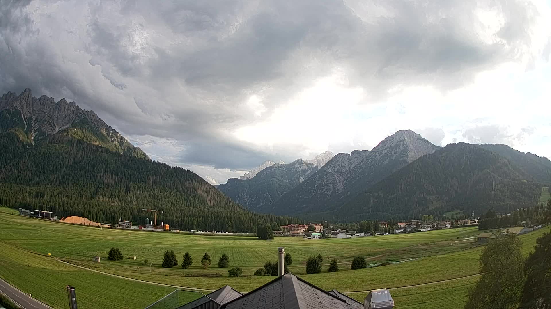 Webcam Dobbiaco Dolomiti – Vista dall’Hotel Rosengarten