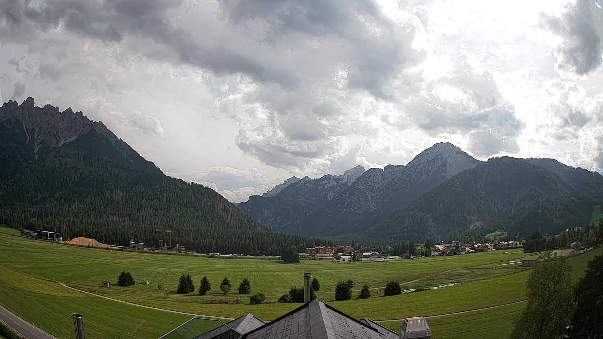 Webcam Toblach Dolomites – View from Hotel Rosengarten